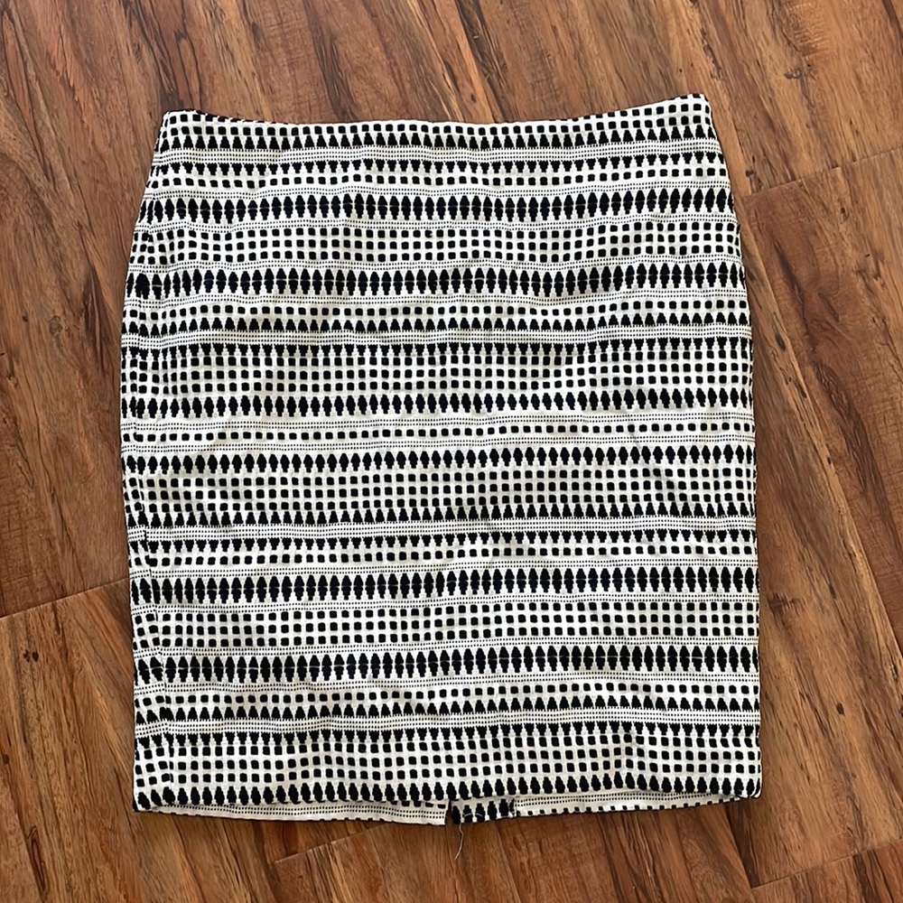Loft pencil skirt, great condition!